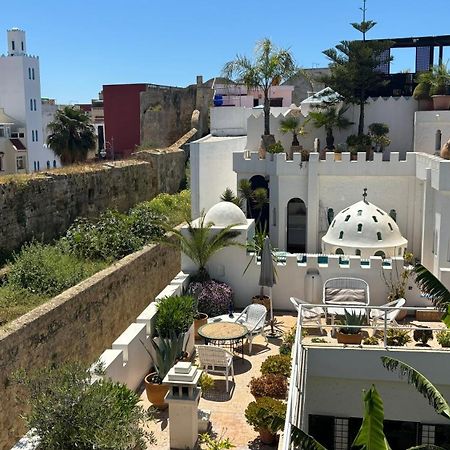 Riad Oasis D'Asilah Hotel Exterior photo