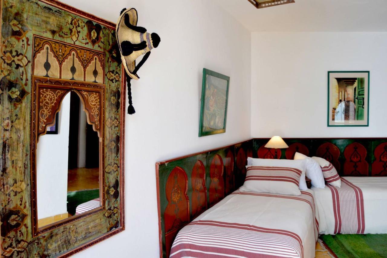 Riad Oasis D'Asilah Hotel Exterior photo