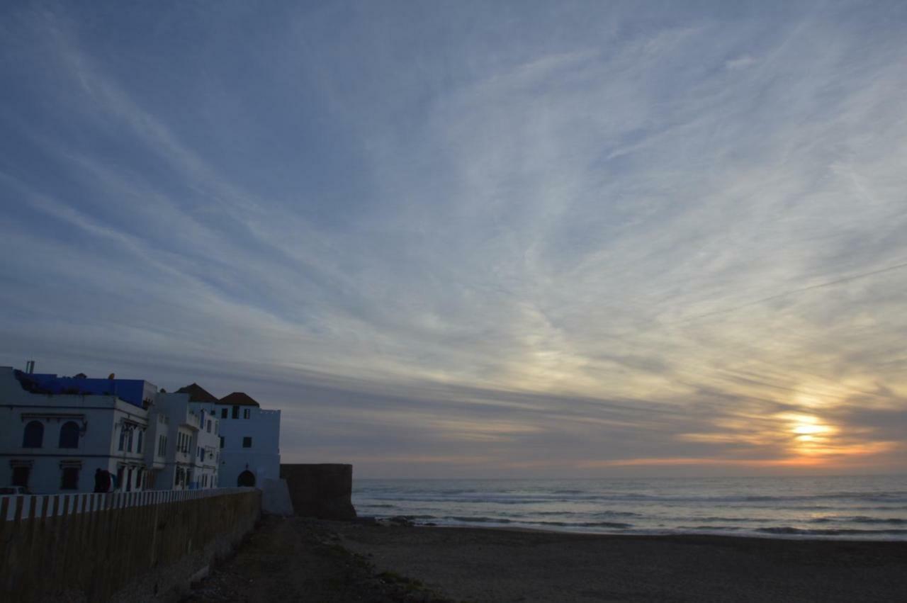 Riad Oasis D'Asilah Hotel Exterior photo