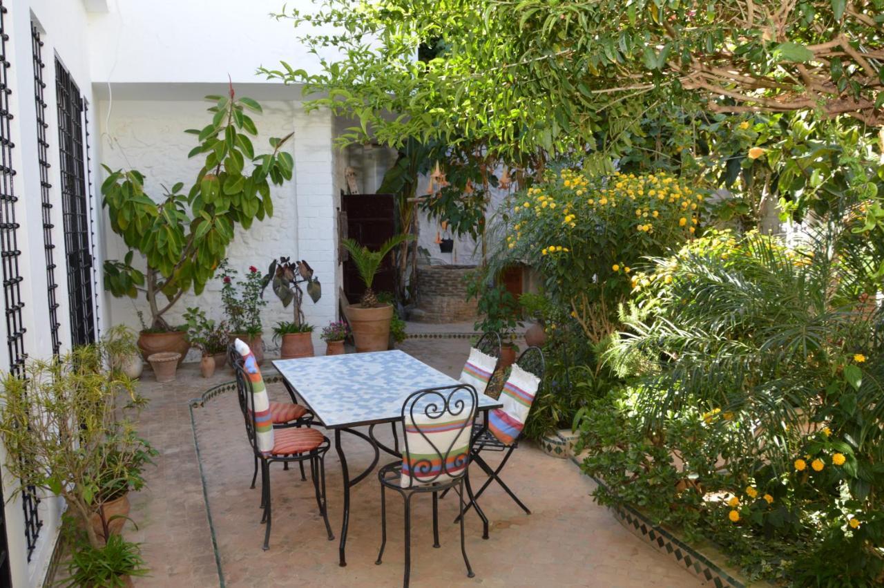 Riad Oasis D'Asilah Hotel Exterior photo