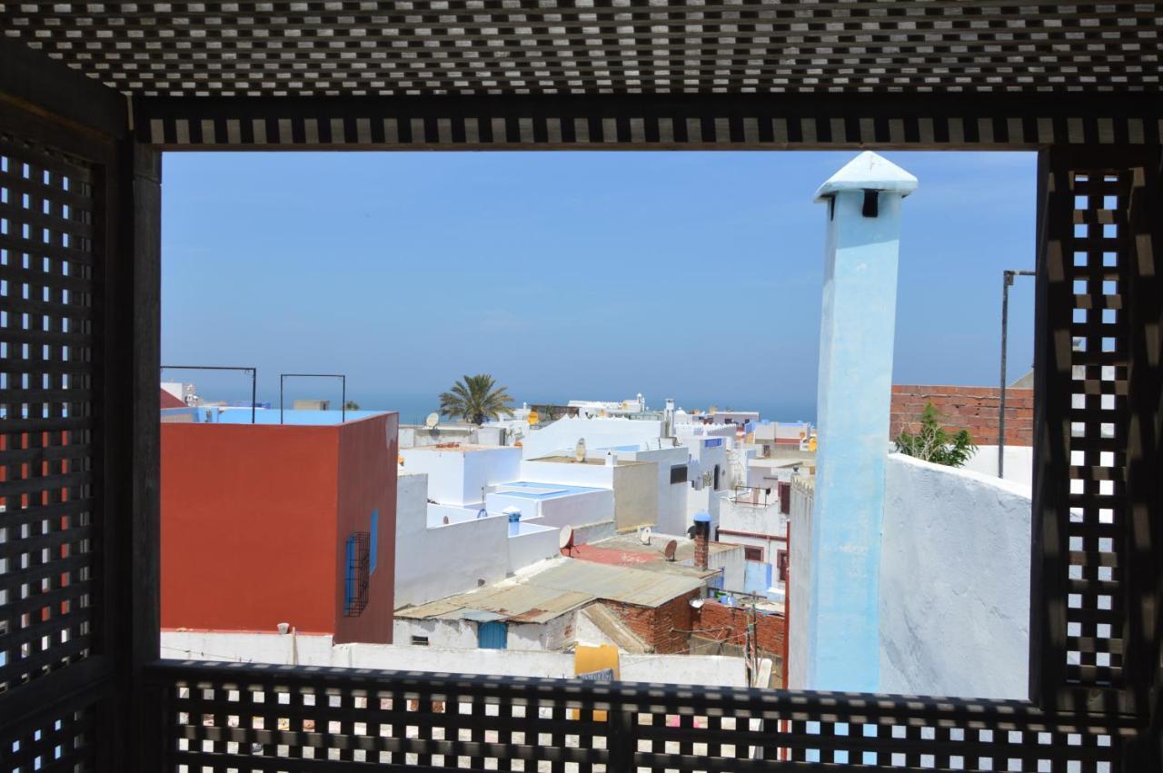 Riad Oasis D'Asilah Hotel Exterior photo